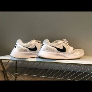Nike tennis shoes